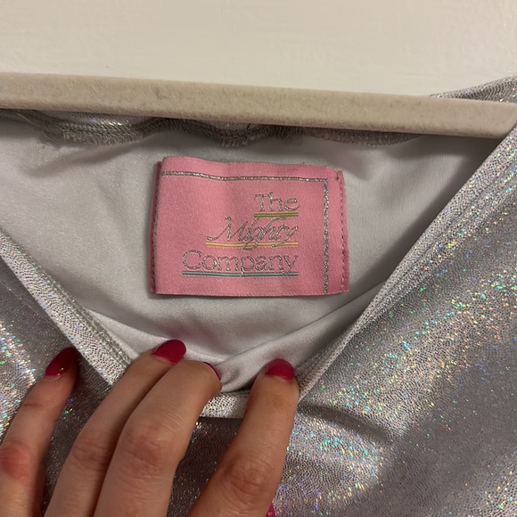 Silver disco top! 🪩🪩🪩💃🏻🕺🏼 - Picture 4 of 11